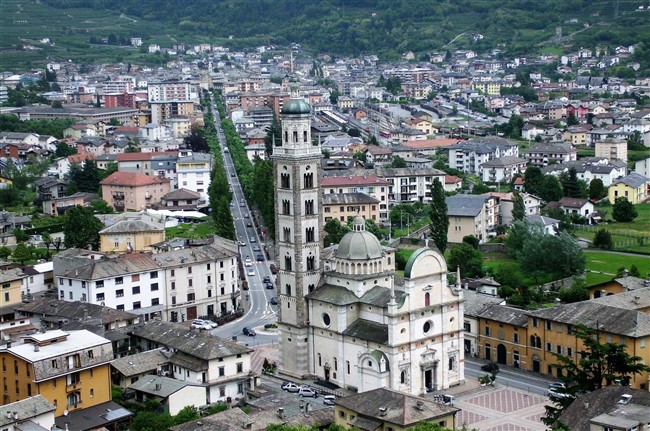 /piazza della basilica, madonna di tirano