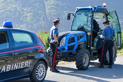 38enne senza patente e ubriaco aggredisce Carabinieri