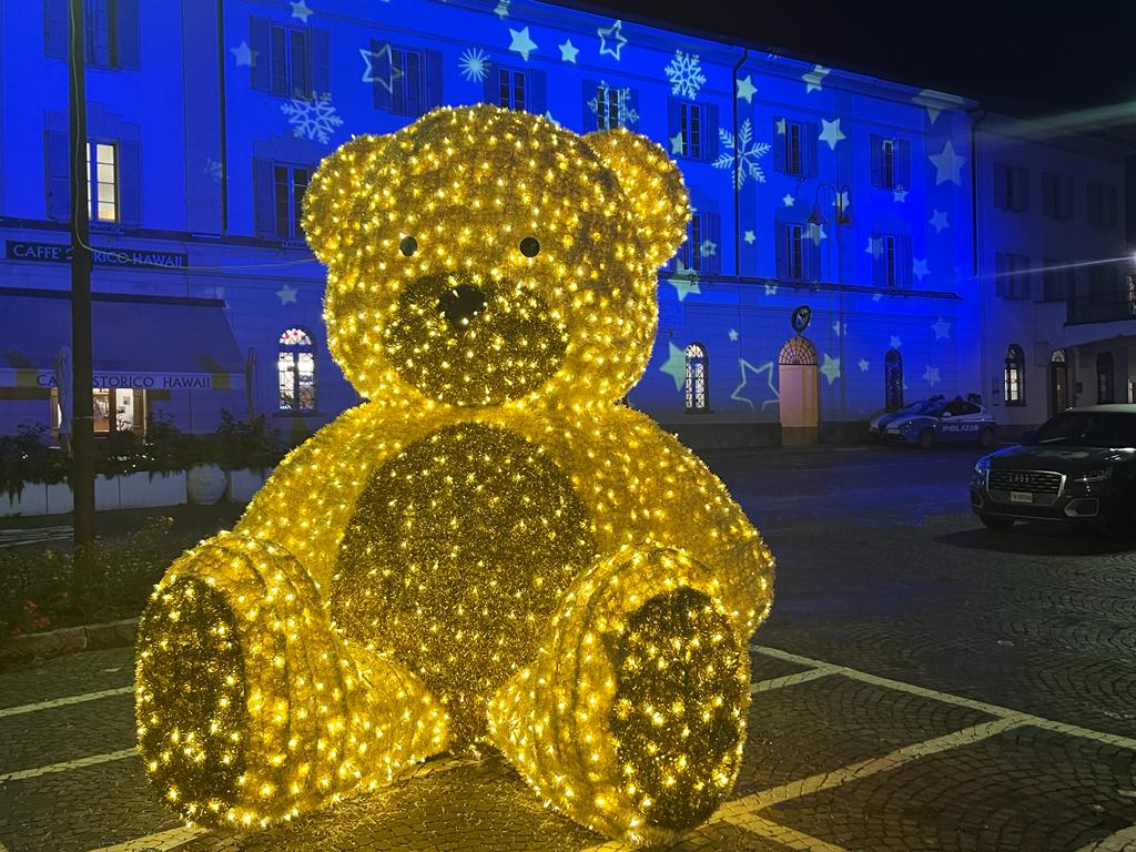 /Tirano, nuove decorazioni natalizie