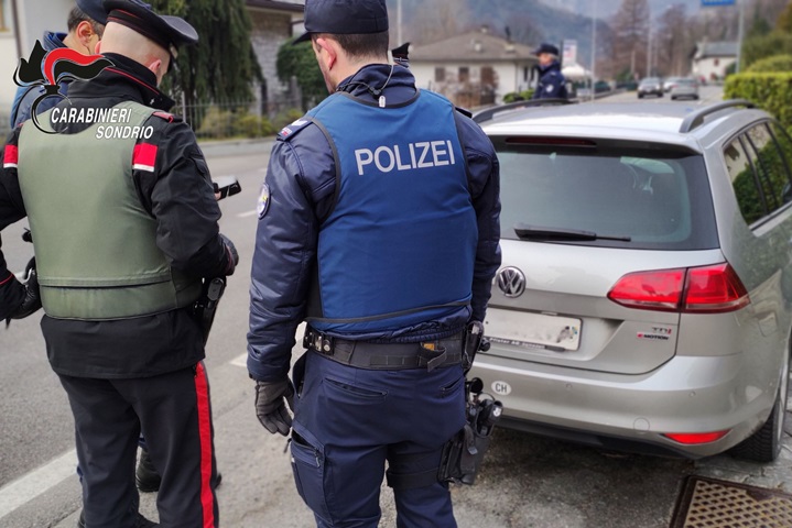 /Tre arresti per furti in Svizzera: blitz dei Carabinieri