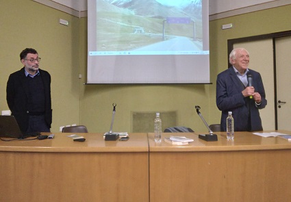 A sinistra nella foto Tino Mantarro, relatore e Marino Pozzi , presidente