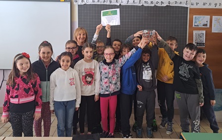 La classe terza della scuola primaria “A.Vido” prima classificata ex equo nella gara di matematica Coppa Lorenzi