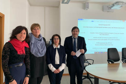 /Da sinistra la docente Simona Sala Tenna, la dottoressa Stefania Bellesi, la dirigente Maria Pia Mollura e il dirigente Fabio Molinari