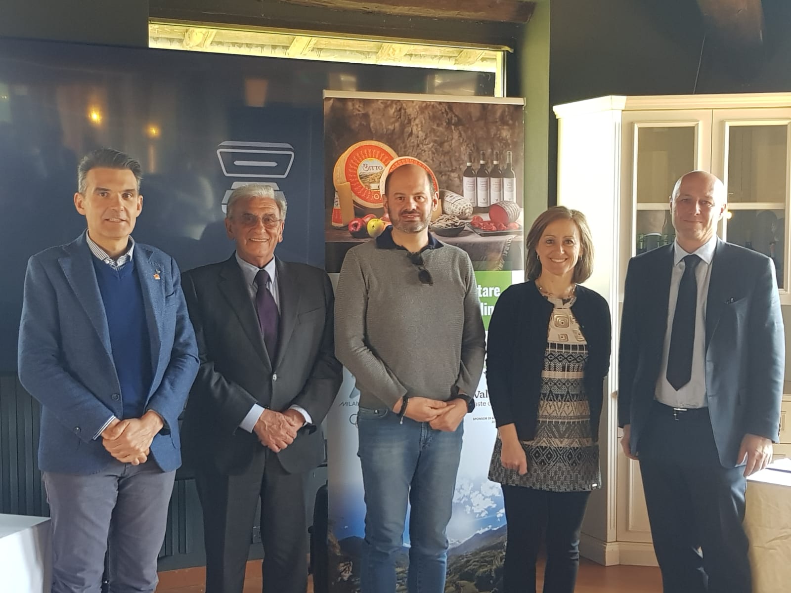 da sx Filippo Pighetti APF Valtellina, Luigi Nespoli Golf Club Lecco, Marco Chiapparini, Paola Dolzadelli Distretto Agroalimentare di Qualità della Valtellina, Fabio Dadati Camera di Commercio Como Lecco