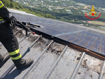 Incendio a Roncaiola su impianto fotovoltaico