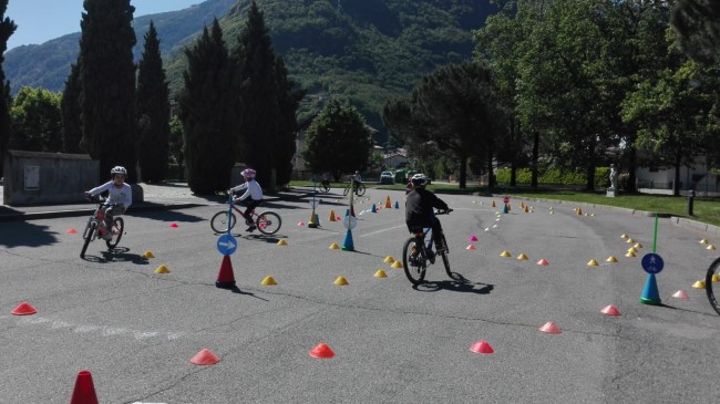 /giornata bicicletta scuola primaria Tirano (18)