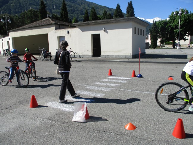 /giornata bicicletta scuola primaria Tirano (5)