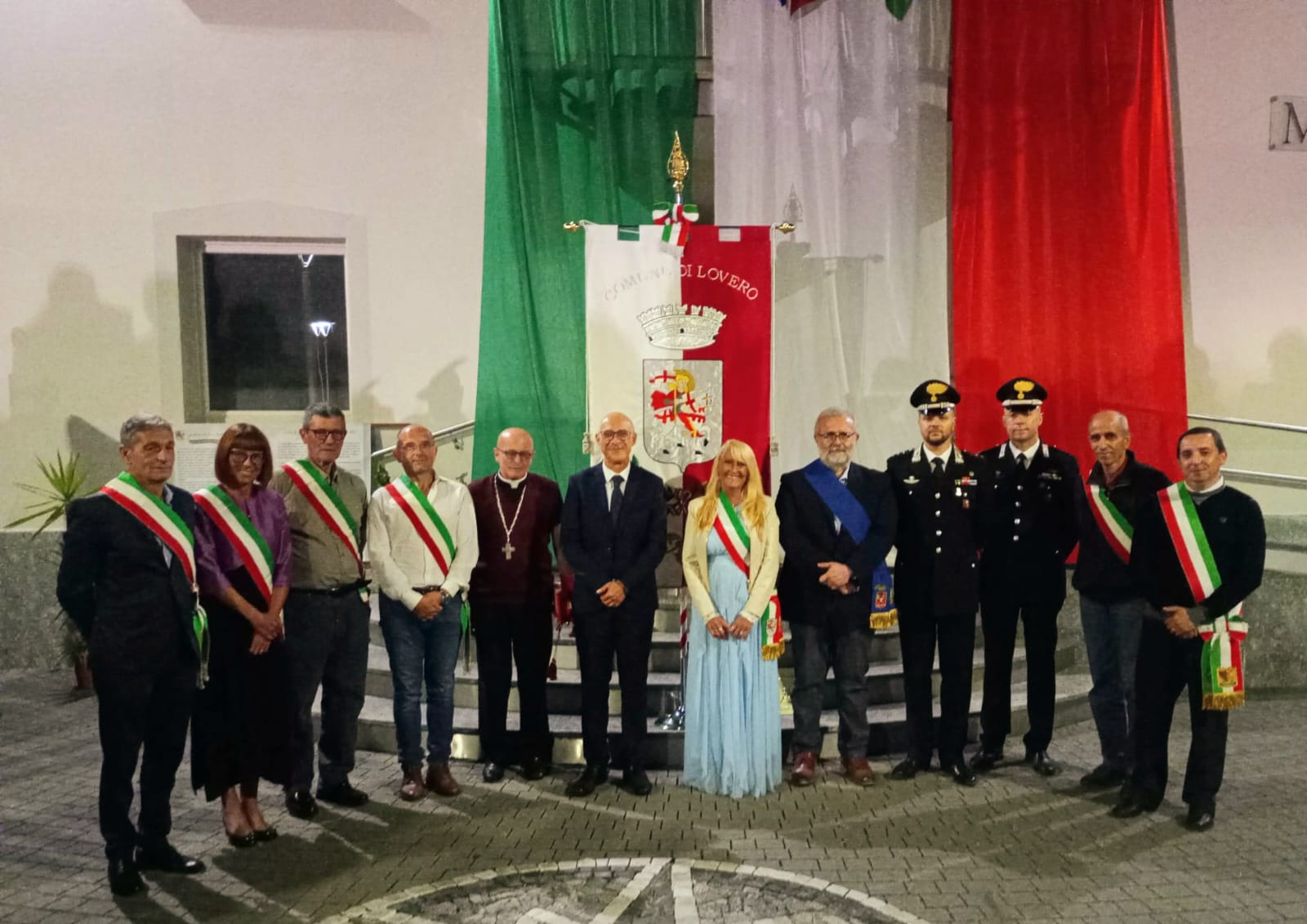 Presentato il Gonfalone in Piazza del Municipio