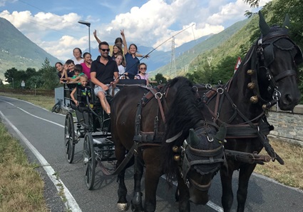 In carrozza tra le Rogge della piana di Villa di Tirano