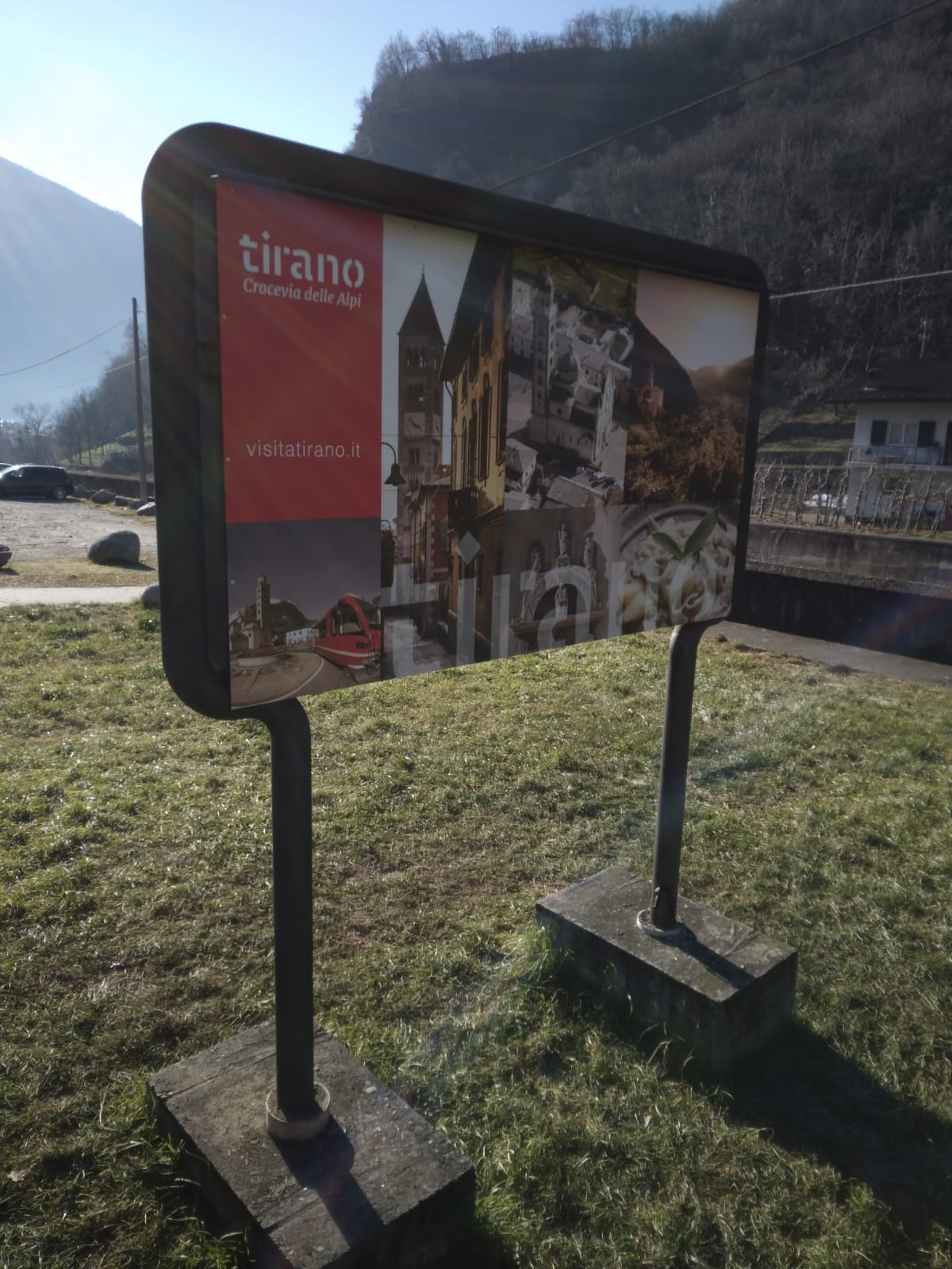 /Un biglietto da visita a Tirano