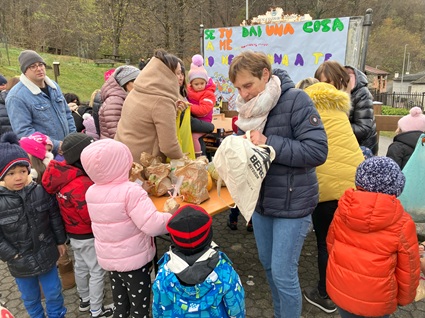 /Festa degli alberi-bancarella dello scambio Mazzo