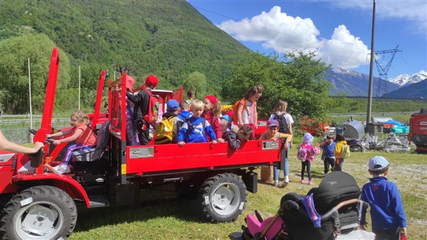 /La scuola dell'Infanzia Quadrifoglio in gita a Lovero (14)