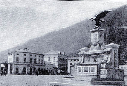 Piazza Marinoni e dintorni, Tirano