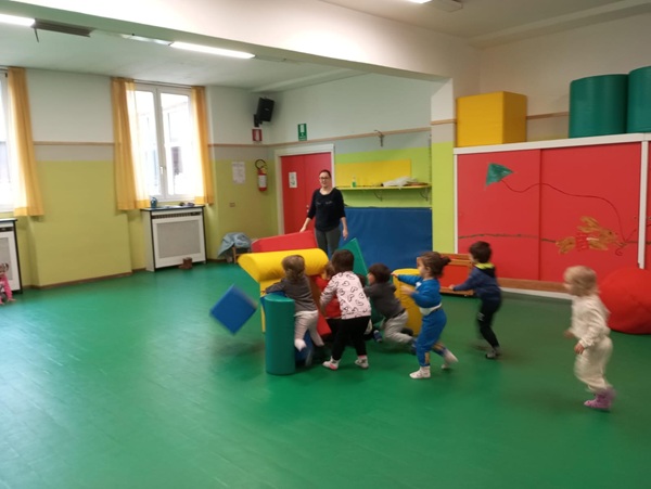 /Laboratorio di psicomotricità al Giardino d'Infanzia (1)