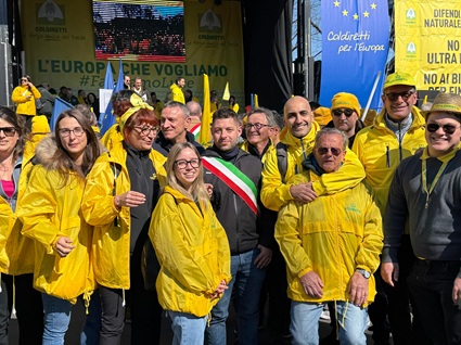 /PARMA - Parte degli agricoltori di Sondrio con Bambini e Virgilio