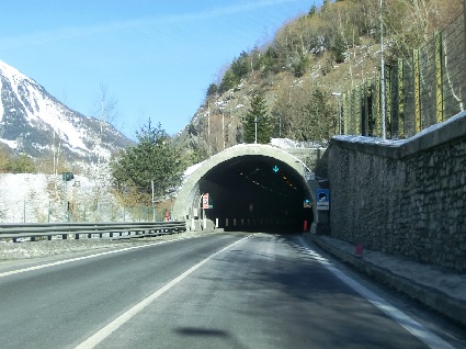 tunnel Sant'Antonio tratta da Structurae