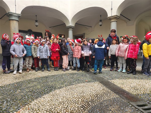 /Un Magico Natale alla scuola primaria Credaro (12)