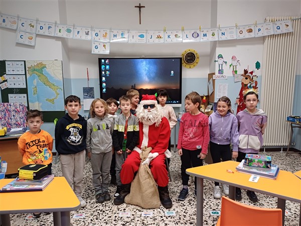 /Un Magico Natale alla scuola primaria Credaro (29)
