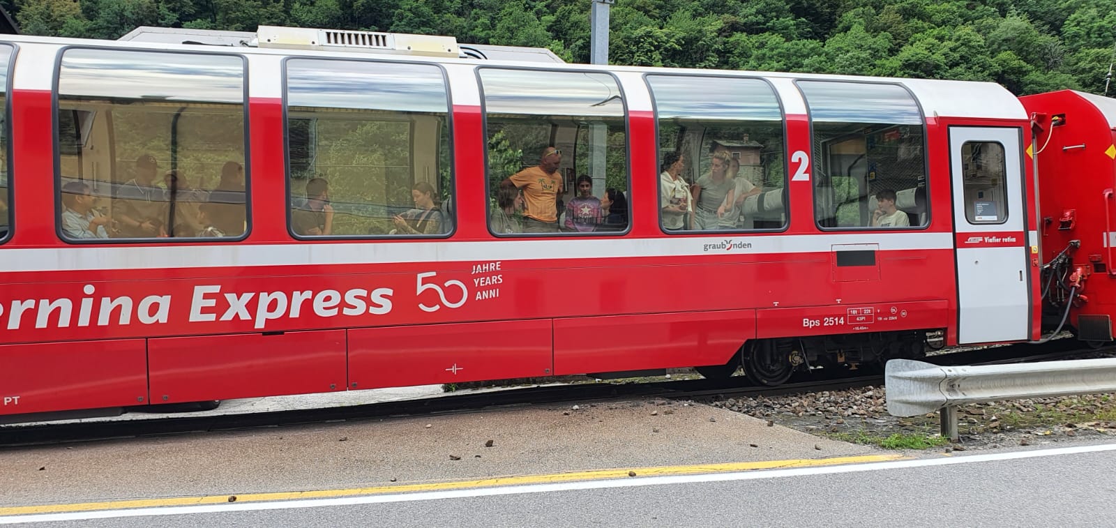 /Ferrovia: interrotta linea tra Campocologno e Tirano