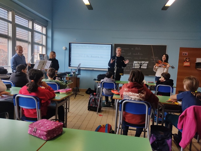 /ALLA SCUOLA VIDO ARRIVANO I PROFESSORI DEL MUSICALE