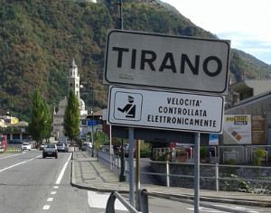 /cartello ingresso Tirano