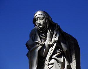 /statua madre teresa